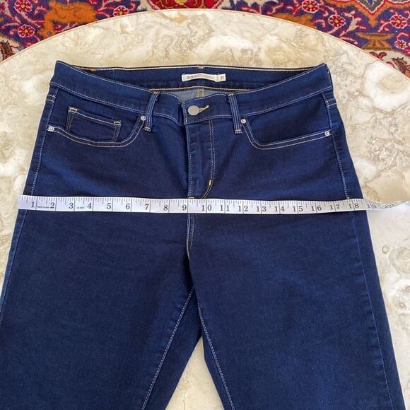 Levi’s 315 Shaping Bootcut Jeans - Picture 14 of 16